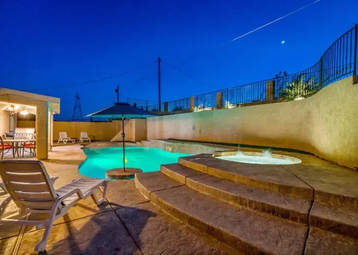 Villa Playpool Oasis-pool, Spa, Garage, Great Views Lake Havasu City
